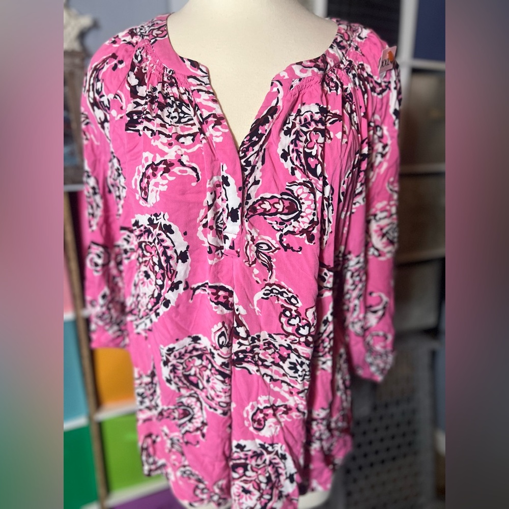 Crown & Ivy Pink and Black Relaxed Blouse with V-Neck